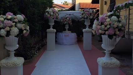 L' Essenza Dei Fiori Di Damiano Marseglia, Fiorista a Napoli