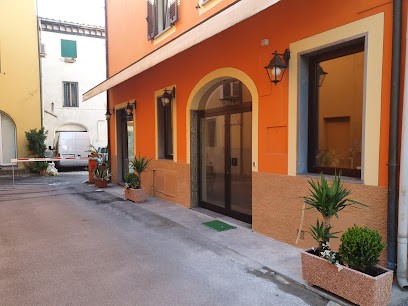 Fiorista Pinochi, Fiorista a Lucca