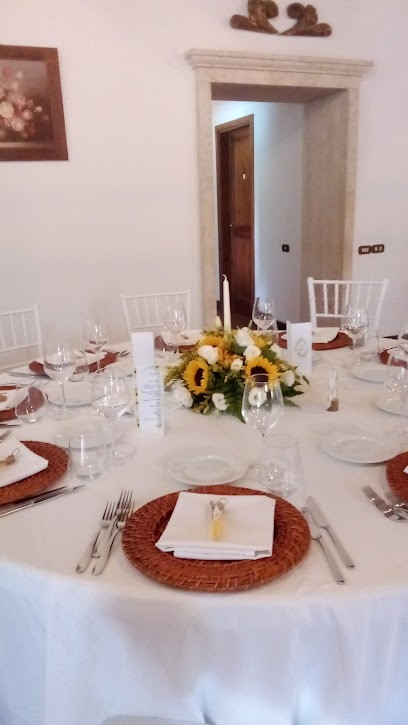 Toni Ascione, Fiorista a Roma