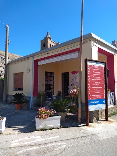 L' Angolo Dei Fiori Di Trovato Claudia, Fiorista a Piraino