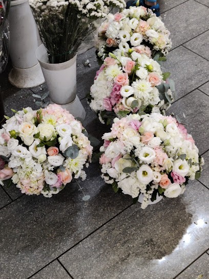 Fiori De Simone, Fiorista a Vairano Patenora