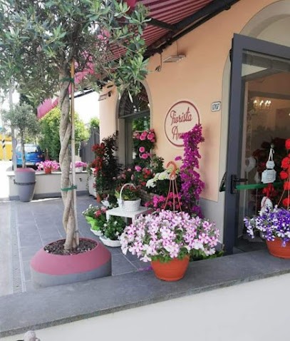 Fiorista Anna, Fiorista a Lucca