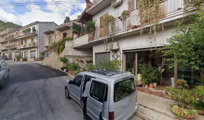 Oasi, Fiorista a Frazzanò