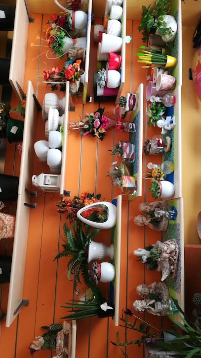 Piccolo Mondo Dei Fiori Piccolo Mondo Dei Fiori Di Russomanno Rocco, Fiorista a Teora