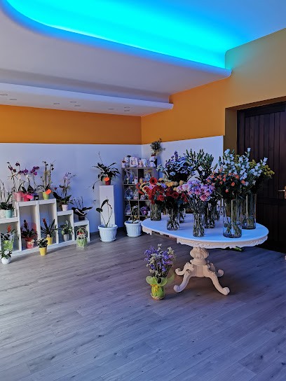 Arte Floreale Di Firuti Claudia Elena, Fiorista a Cernusco Lombardone