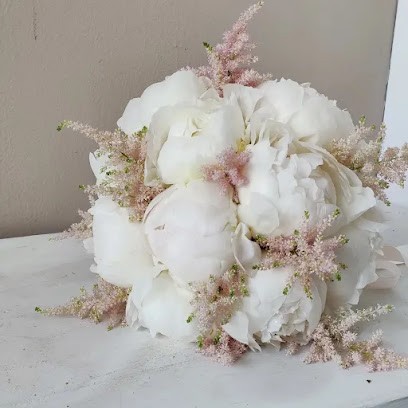 Florì Scenografie Floreali ( Michele Galluccio Florist), Fiorista a Cinquefrondi