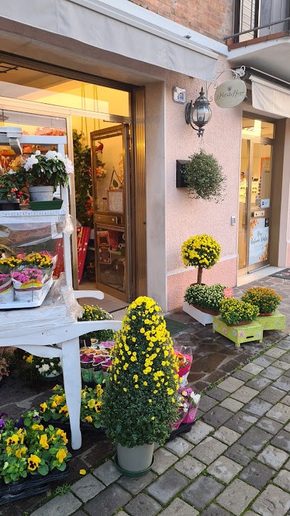 Tre Petali Rosa, Fiorista a Medolla