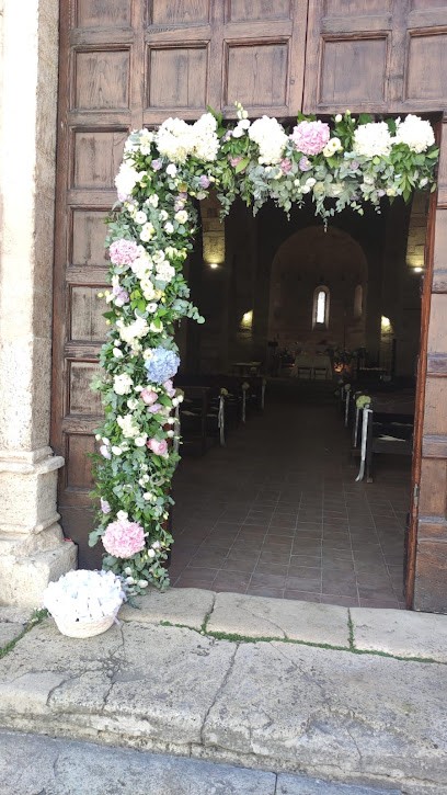 Iolanda By Arte In Fiore Di Sabatino Gabrielli E Rosella Ippoliti, Fiorista a Giulianova