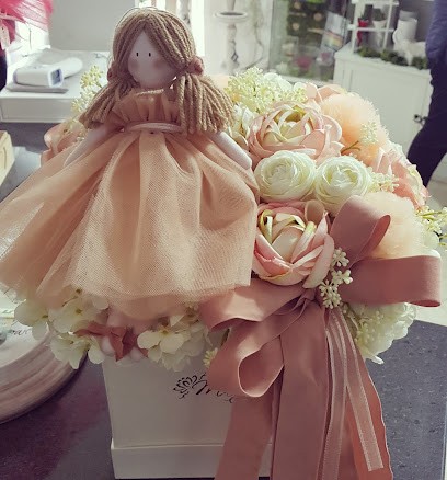 Mary Flowers, Fiorista a Somma Vesuviana