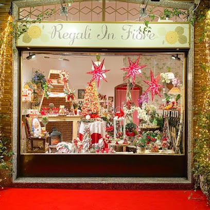 Regali In Fiore - Negozio Di Fiori - Coroncine Di Alloro Per Laurea - Fiori Per Matrimonio - Fiori Artificiali - Funerali, Fiorista a San Giuliano Milanese