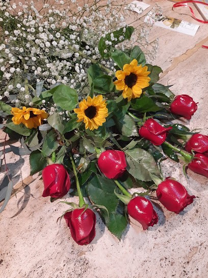 Cascone Ditelo Con I Fiori Di Agostino Cascone, Fiorista a Castellammare di Stabia