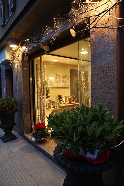 Sogni In Fiore - Laboratorio Artigianale D'Arte Floreale - Di Antonella Crocianelli, Fiorista a Falconara Marittima