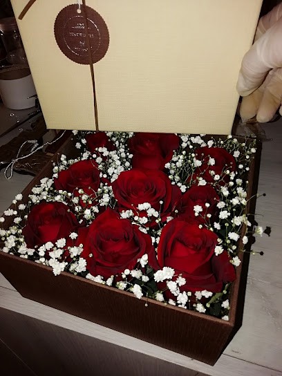 L'aurora Floreale, Fiorista a Bella