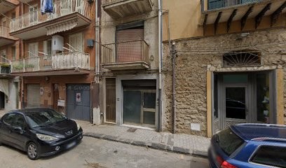 Pleasant Presents, Fiorista a Butera