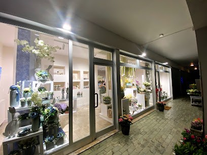 Petali di Rose di Pedrotta Roberta - Floral Designer, Fiorista a Due Carrare