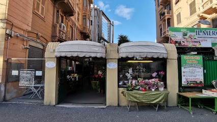 Rose E Cose - Piante, Fiori, Articoli Da Regalo - Fioraio Genova, Fiorista a Genova