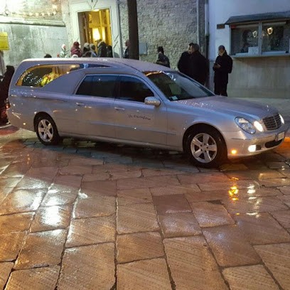 L'Angolo Dei Fiori Di De Cristofaro Luigi, Fiorista a San Paolo di Civitate