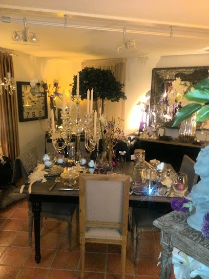 Queen Of Flowers, Fiorista a Serrara Fontana