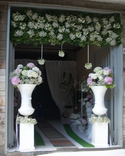 Il Paradiso Dei Fiori Di Liquori Nicola, Fiorista a Napoli