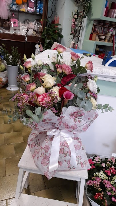 Fioreria Se Son Rose ... Di Jessica Tardelli, Fiorista a Bagni di Lucca