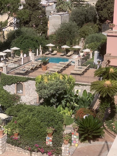 Sebastian Flowers, Fiorista a Taormina