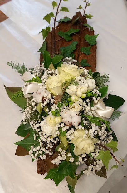 Iris Di Beretta Sara, Fiorista a San Giovanni in Croce